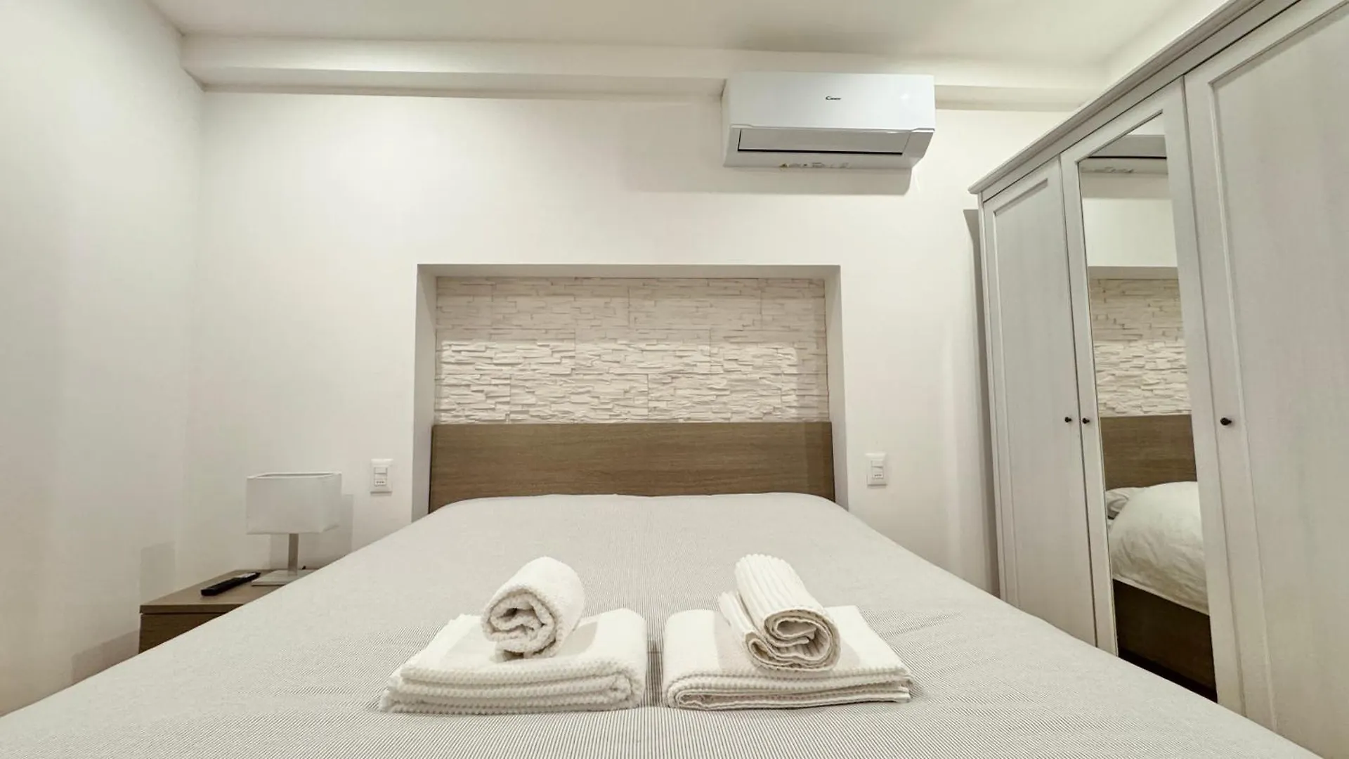 Apartman The Three Bs - Central House Bergamo Olaszország