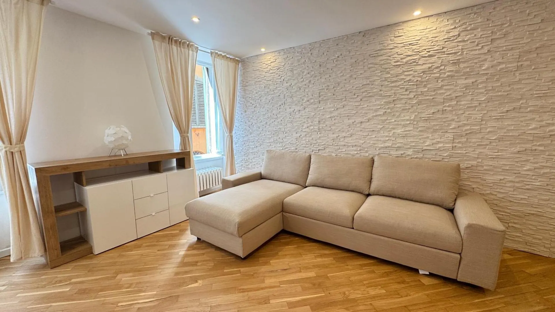 Apartman The Three Bs - Central House Bergamo